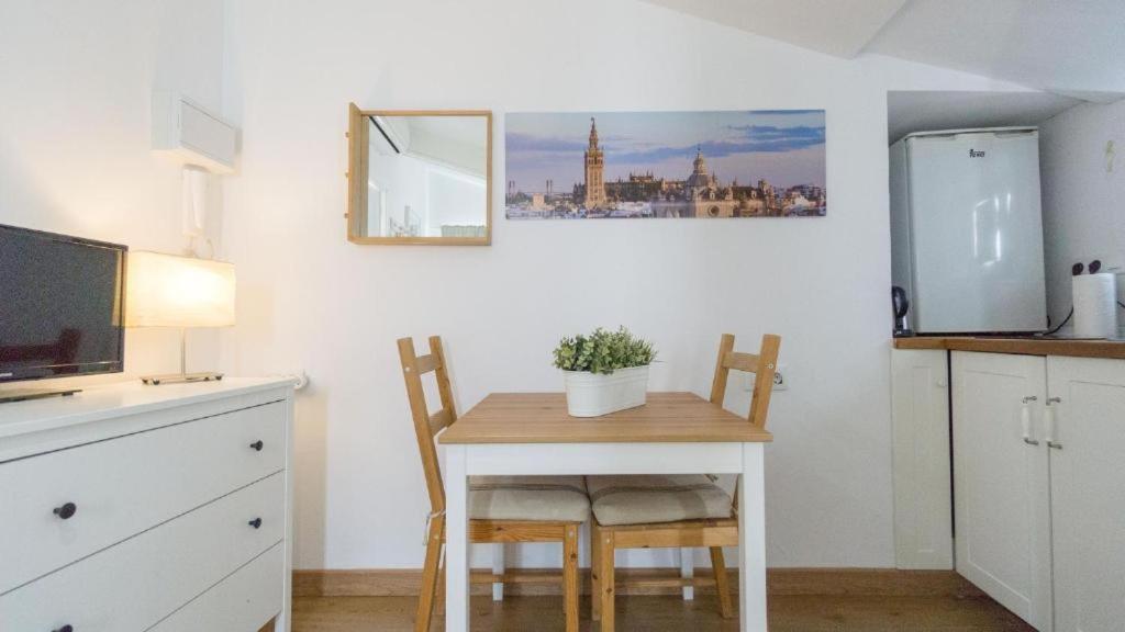 Apartamento Enjoy The Alfalfa Sevilla Exterior foto